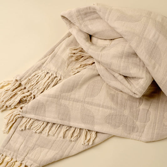 Daisy Days Throw | prettycleanshop.myshopify.com