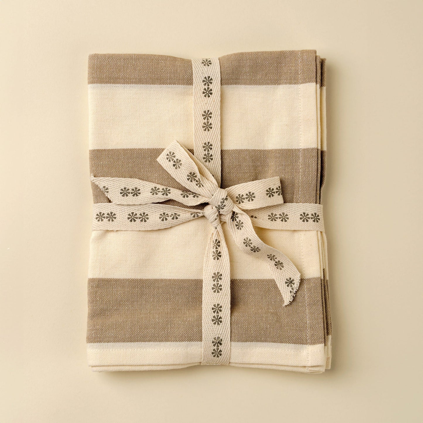 Hampton Stripe Tea Towels - Set of 2 | prettycleanshop