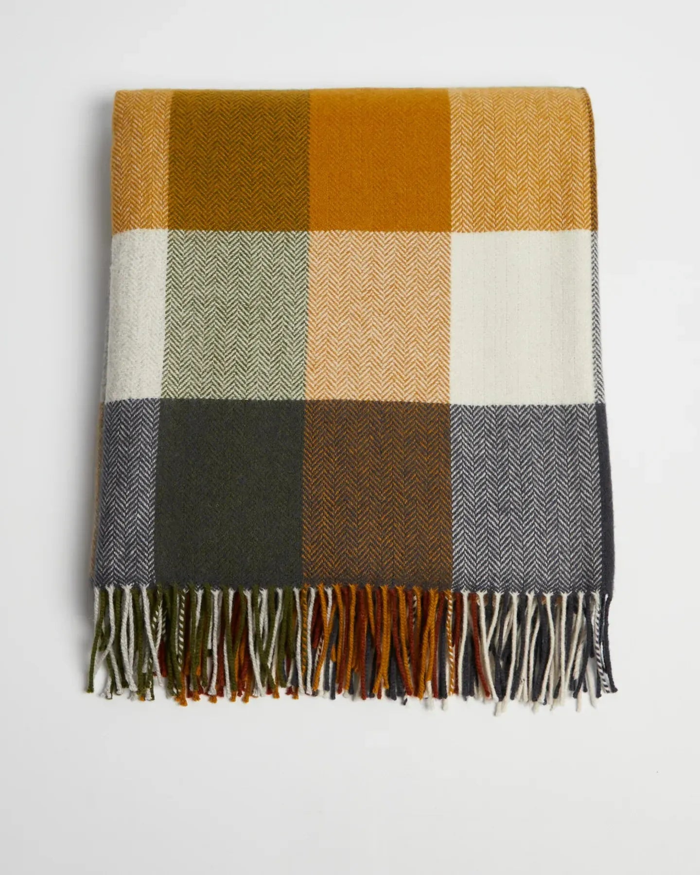 Ardagh Lambswool Throw | prettycleanshop