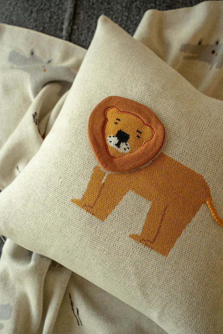 Lion Knit Pillow | prettycleanshop