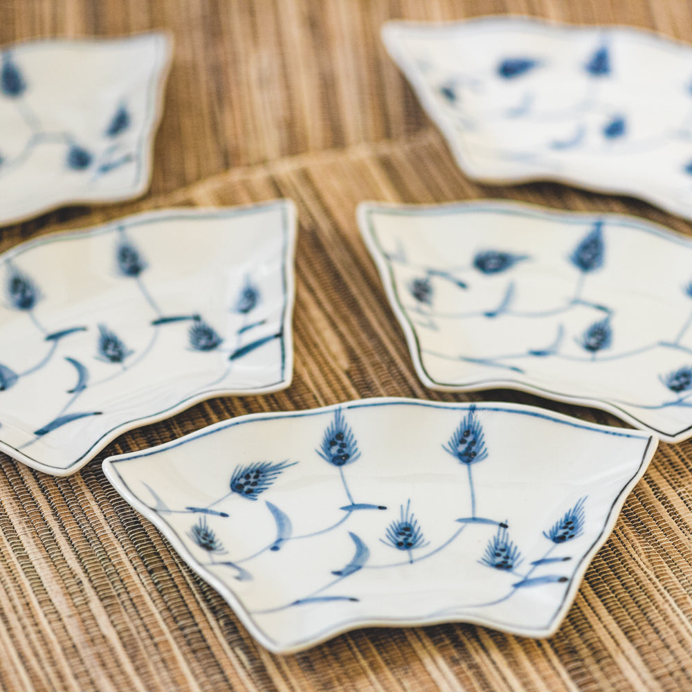 Kutani Ware Japanese Porcelain Pickle Dish