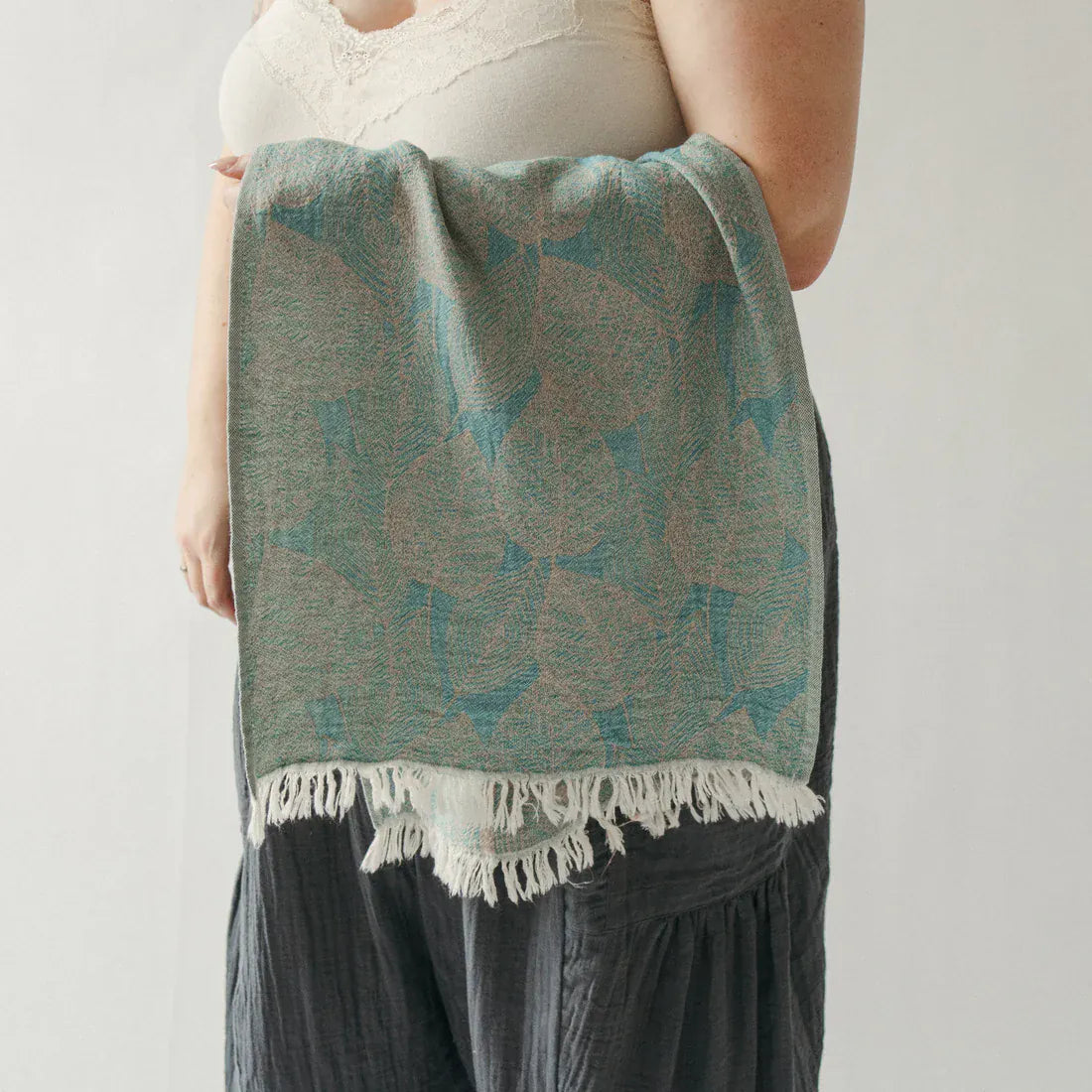 Hand Towel - Leaf Appliqué | prettycleanshop