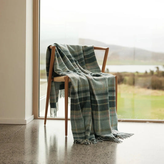 Rosslare Lambswool Throw | prettycleanshop.myshopify.com