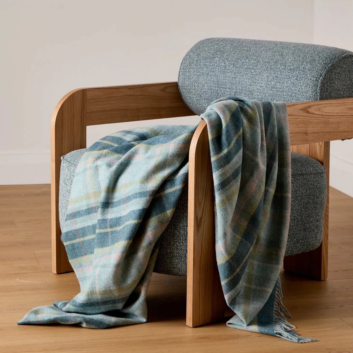 Rosslare Lambswool Throw | prettycleanshop