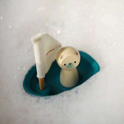Sailing Boat - Polar Bear