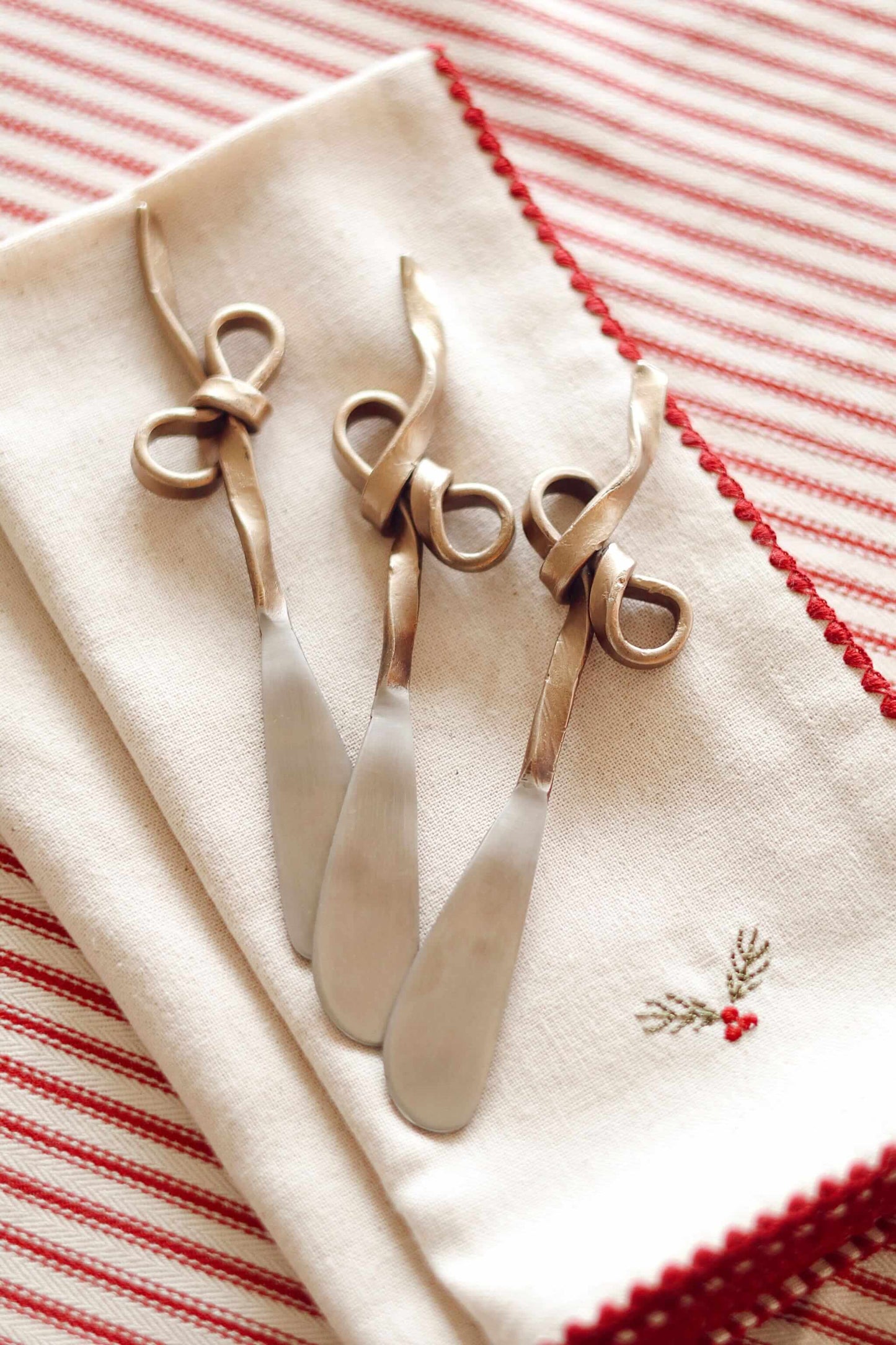 Tied Bow Spreaders Set of 3-Pretty Clean Shop