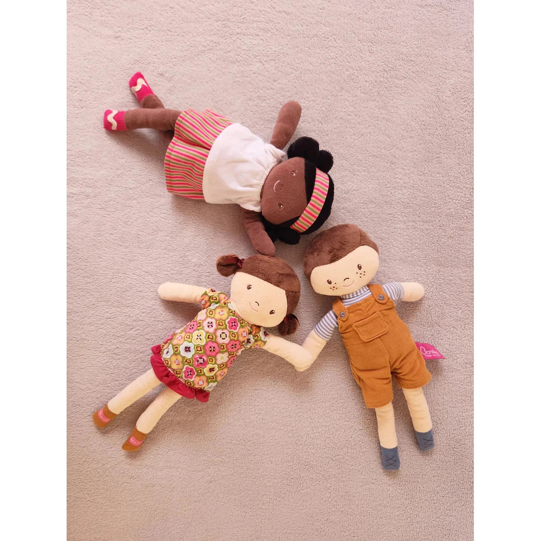 Amy with Black Hair in Presentation Box - Tikiri Toys