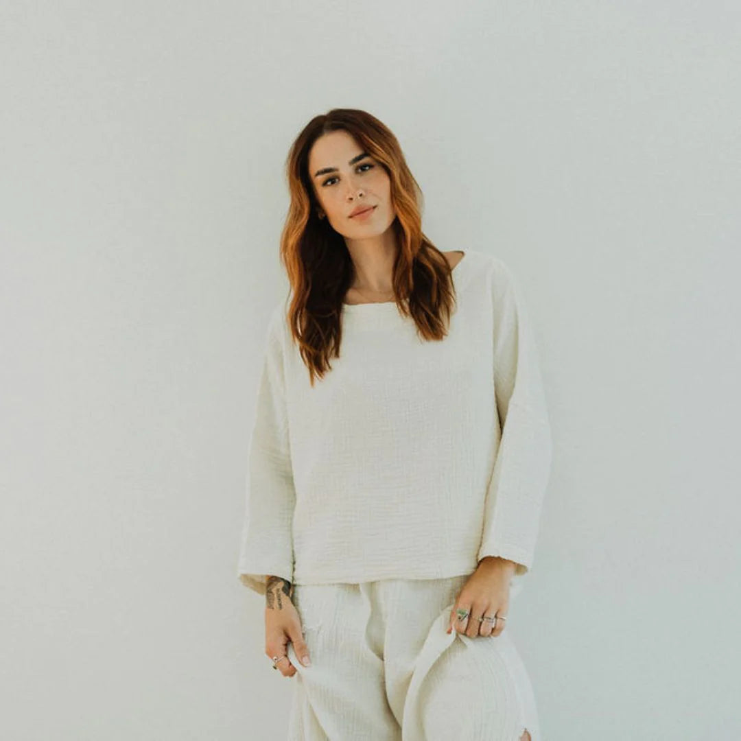 Crinkle Long-Sleeve Boat Top - One Size in Black by Pokoloko
