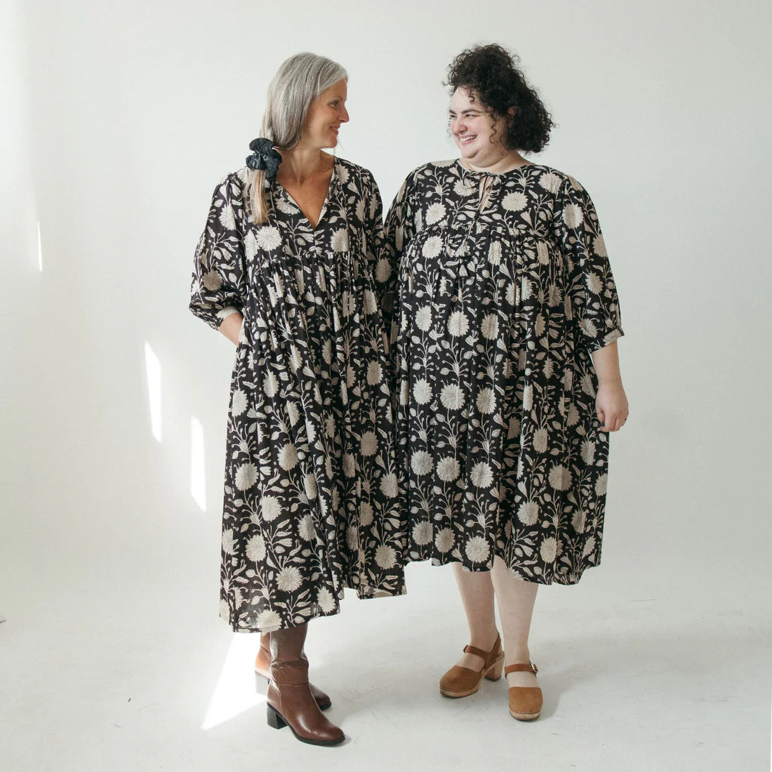 Mira Midi Dress - Night Flower