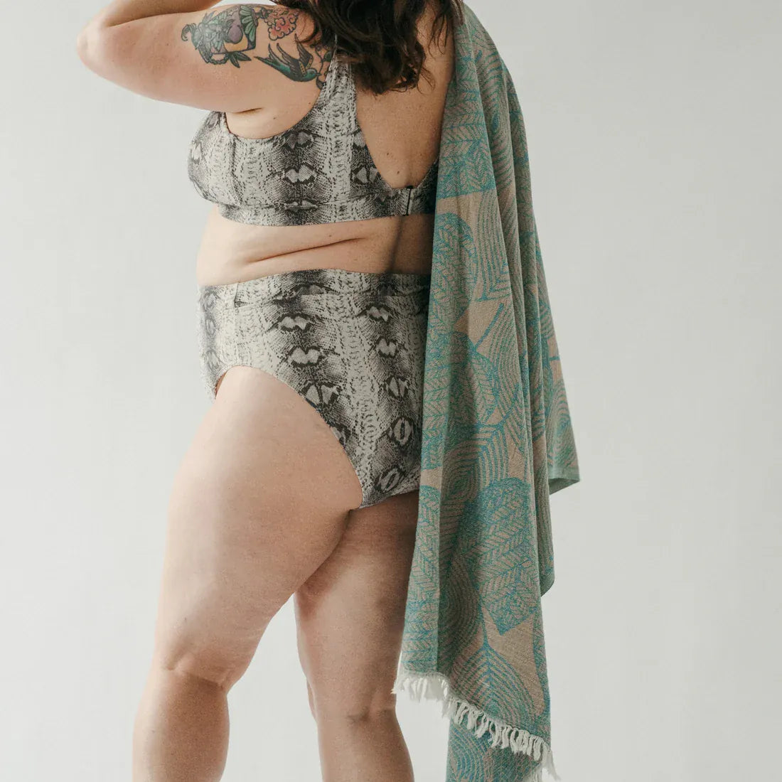 Towel - Leaf Appliqué | prettycleanshop