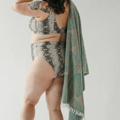 Towel - Leaf Appliqué | prettycleanshop