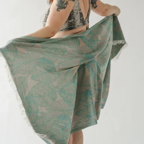 Towel - Leaf Appliqué | prettycleanshop