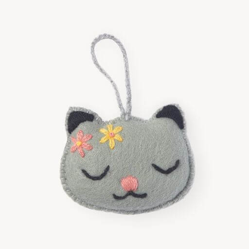 Hand Embroidered Ornament - Kitten Holiday Pokoloko Prettycleanshop